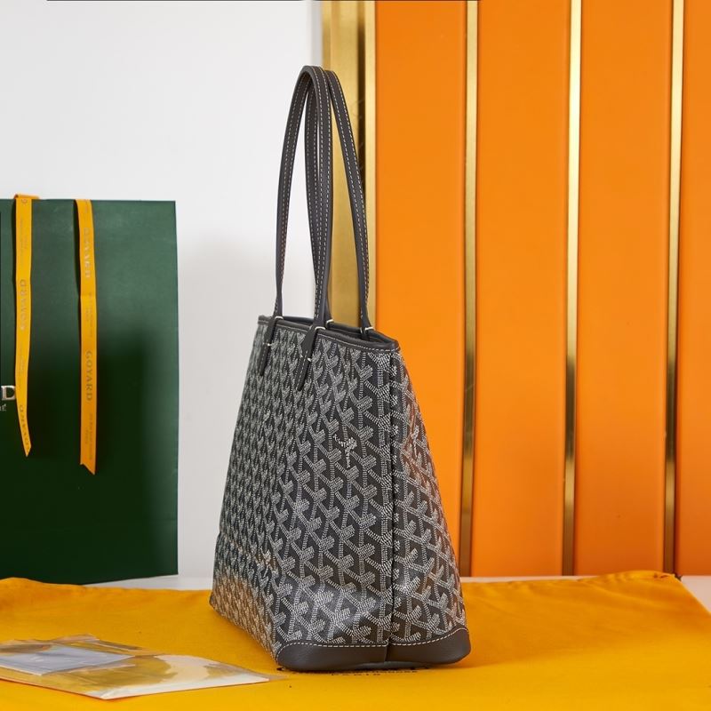 Goyard Shopping Bags